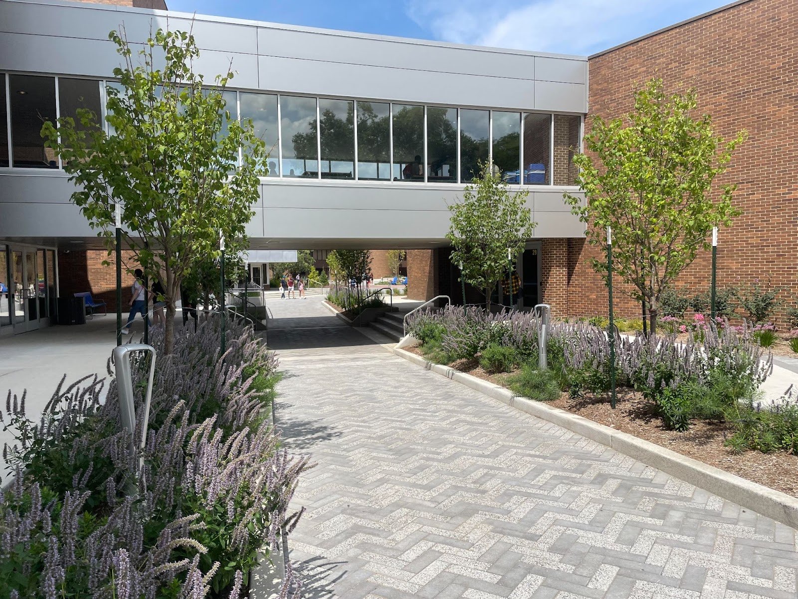 New Courtyard and Study Rooms at East Peoria Campus – Harbinger Student ...